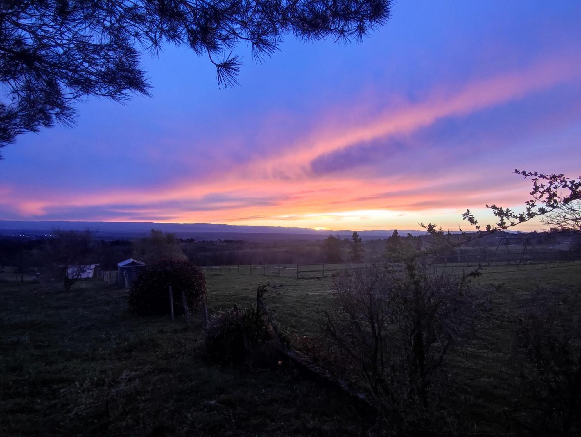 Maison De Campagne Vue Panoramique Rozier-en-Donzy Eksteriør billede